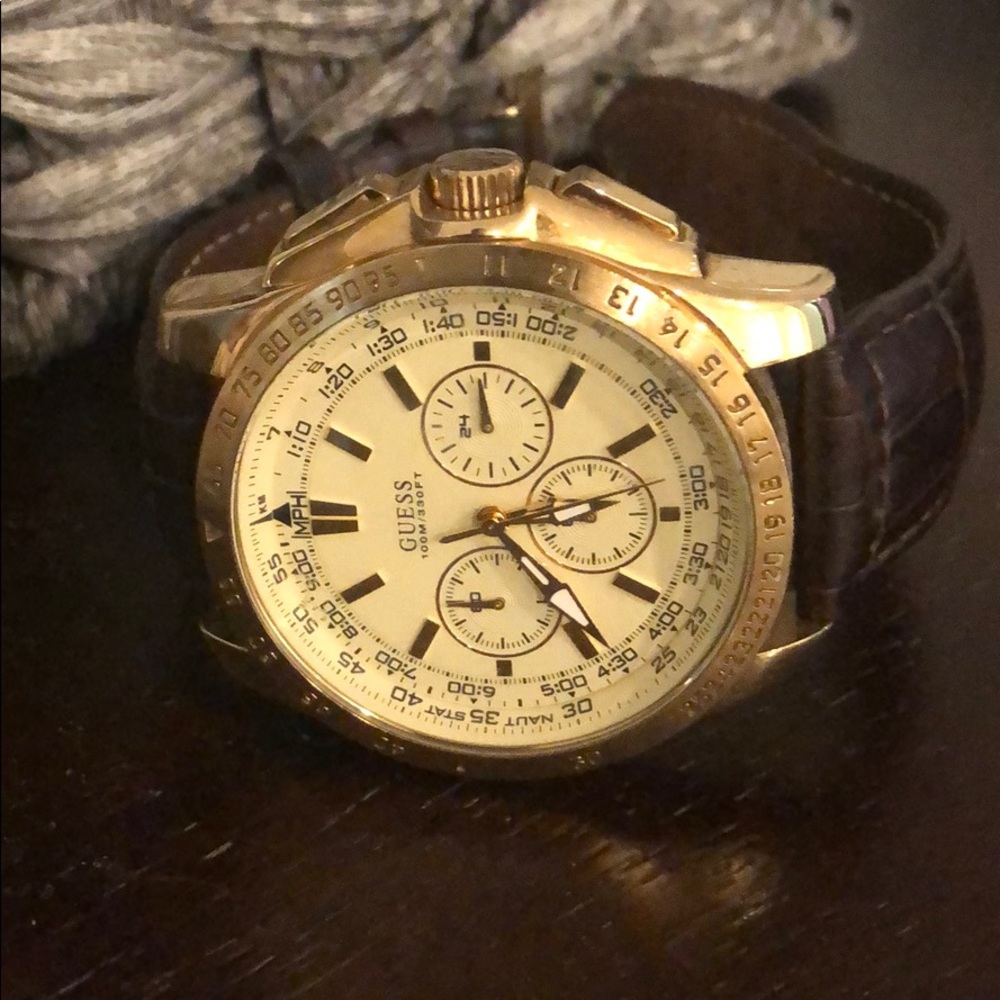 GUESS MODEL U14503G1